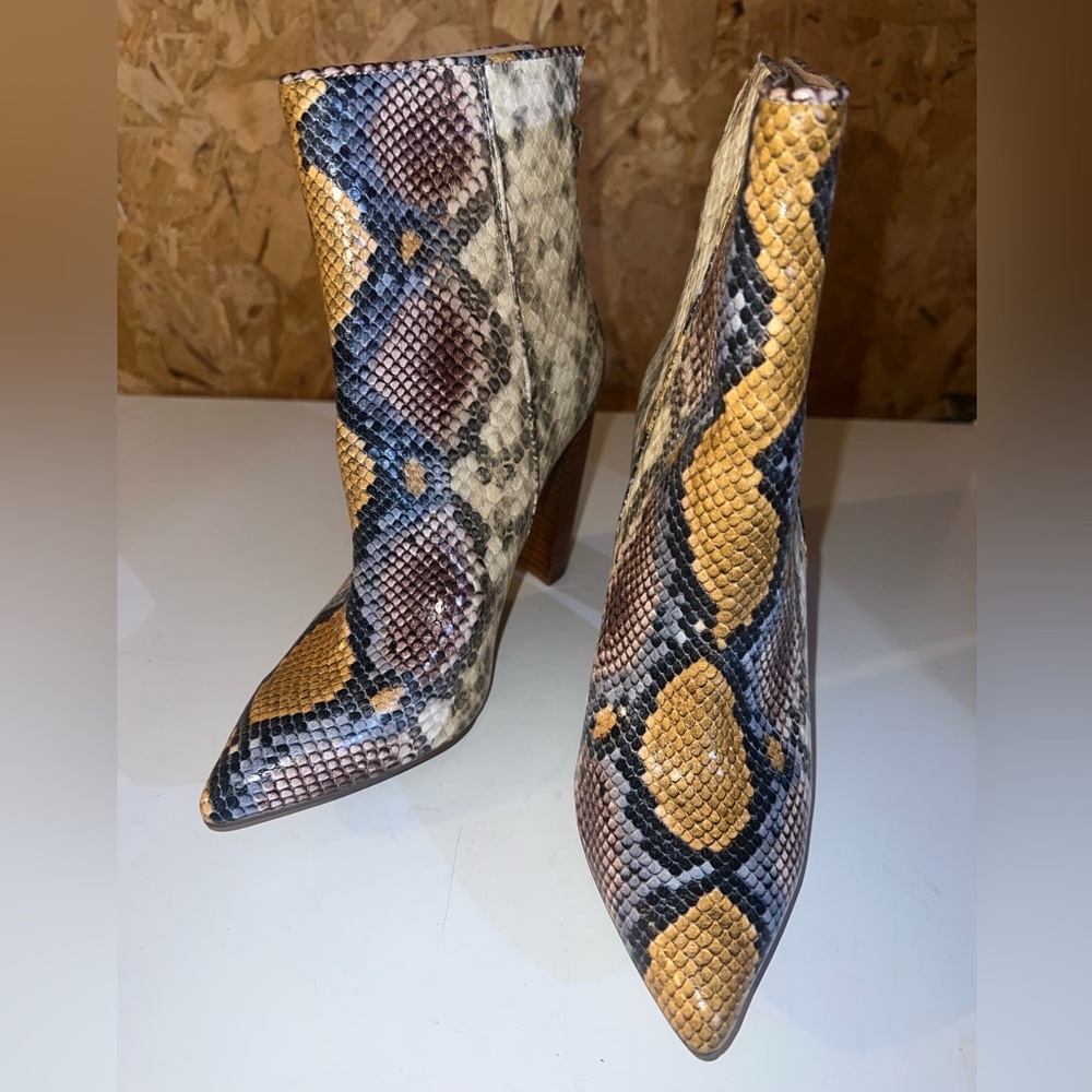 Steve Madden new size 6.5